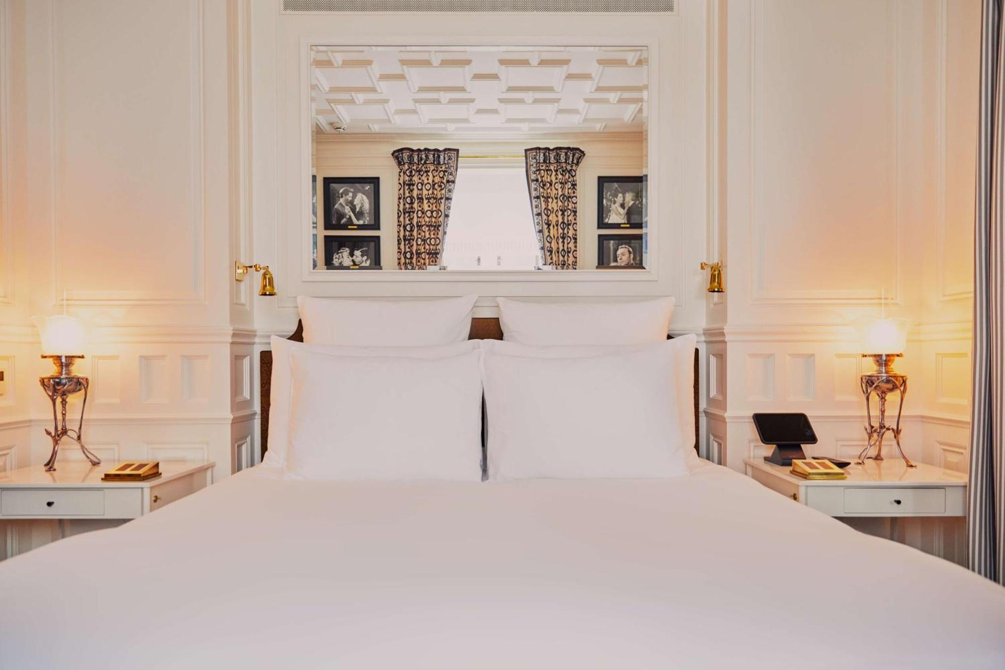 At Sloane Hotel London Bagian luar foto